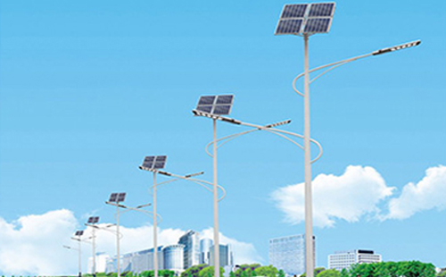 北方冬季贵南太阳能路灯的保养要点