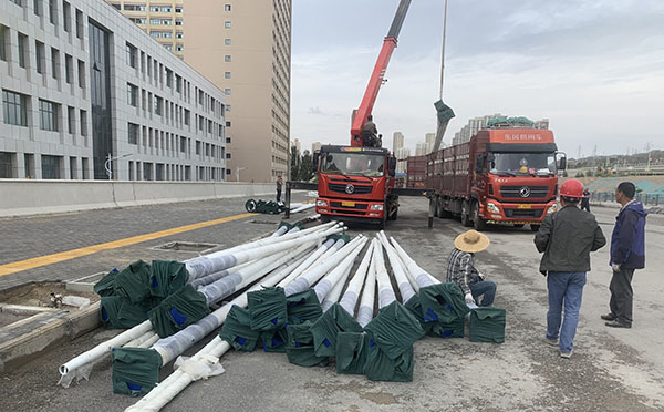 农村贵南太阳能路灯安装全解析：庭院贵南太阳能路灯施工指南