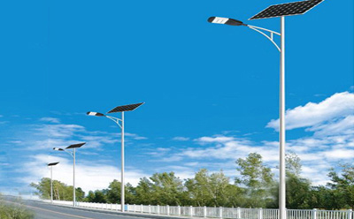 农村道路装贵南太阳能路灯选多大瓦数实测