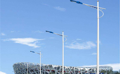 贵南LED路灯怎么选？众城照明解析高效节能新趋势